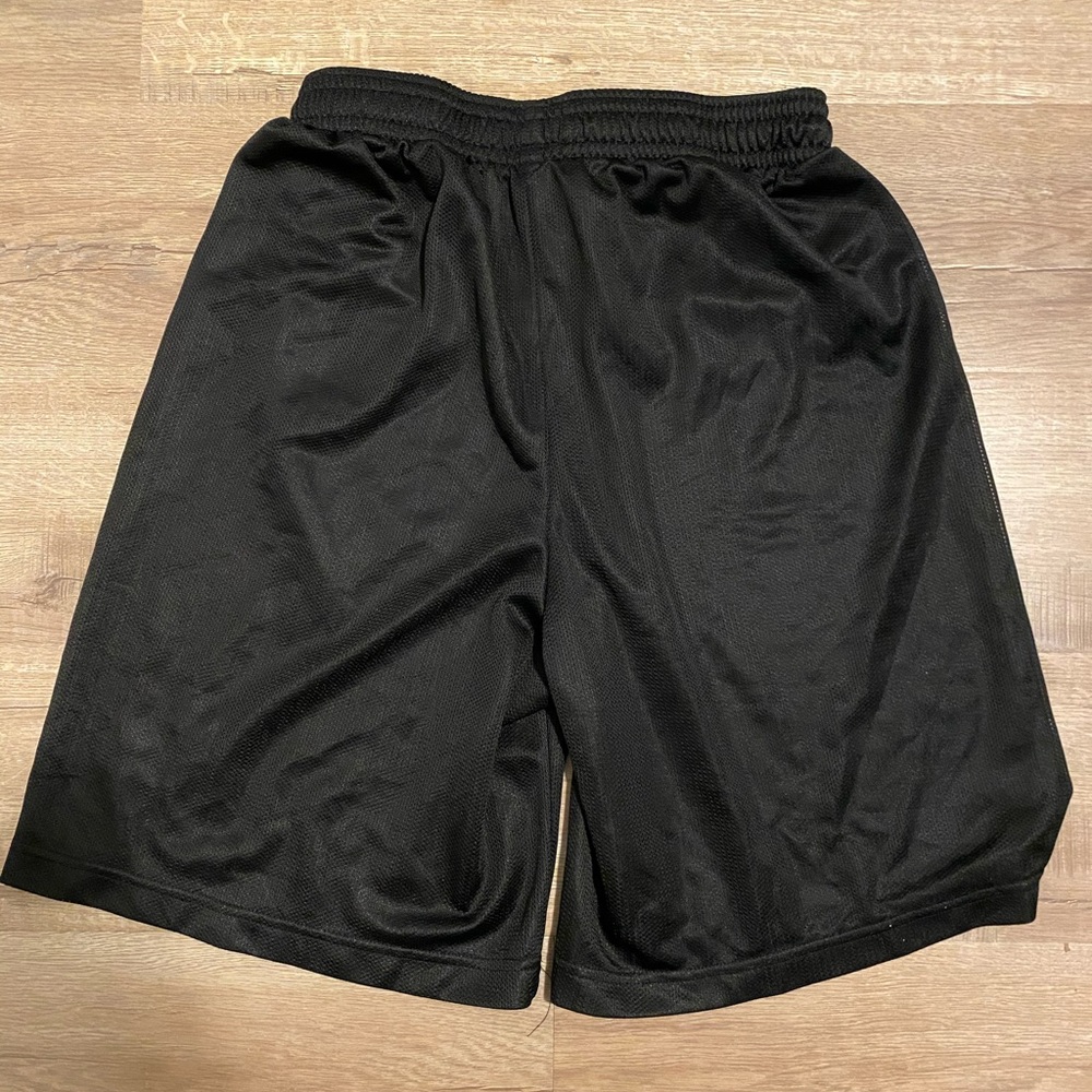 Men’s Shorts - Picture 2 of 3